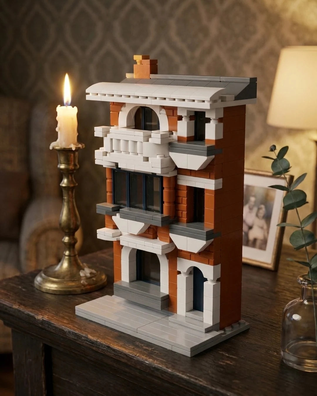 Art Nouveau house: the Mini kit at home