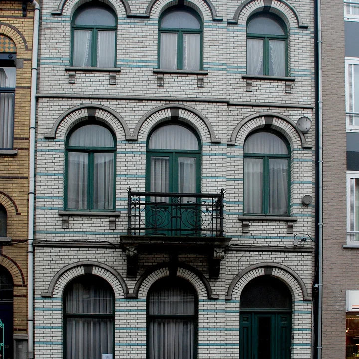 Arched townhouse: photo of the real house