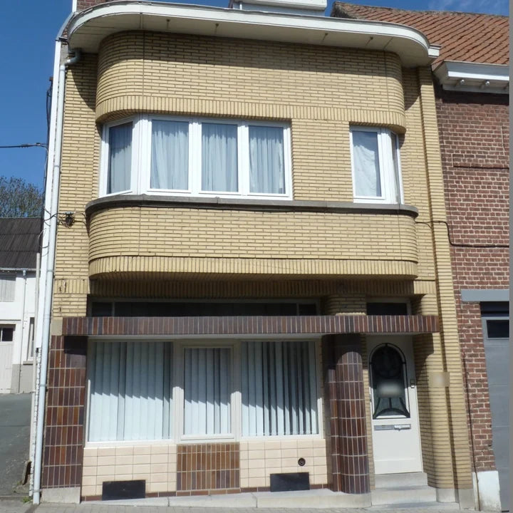 Art Deco house: photo of the real house